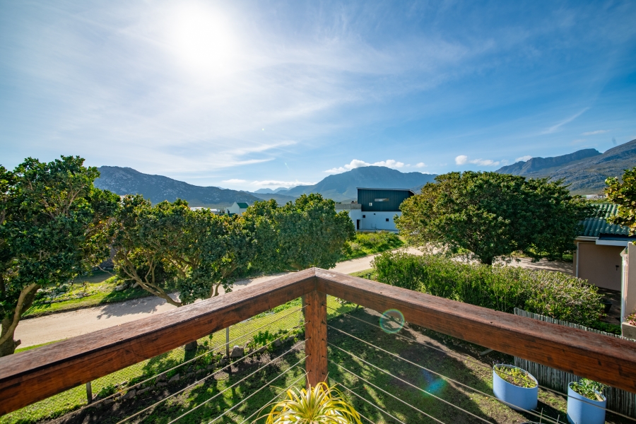4 Bedroom Property for Sale in Pringle Bay Western Cape